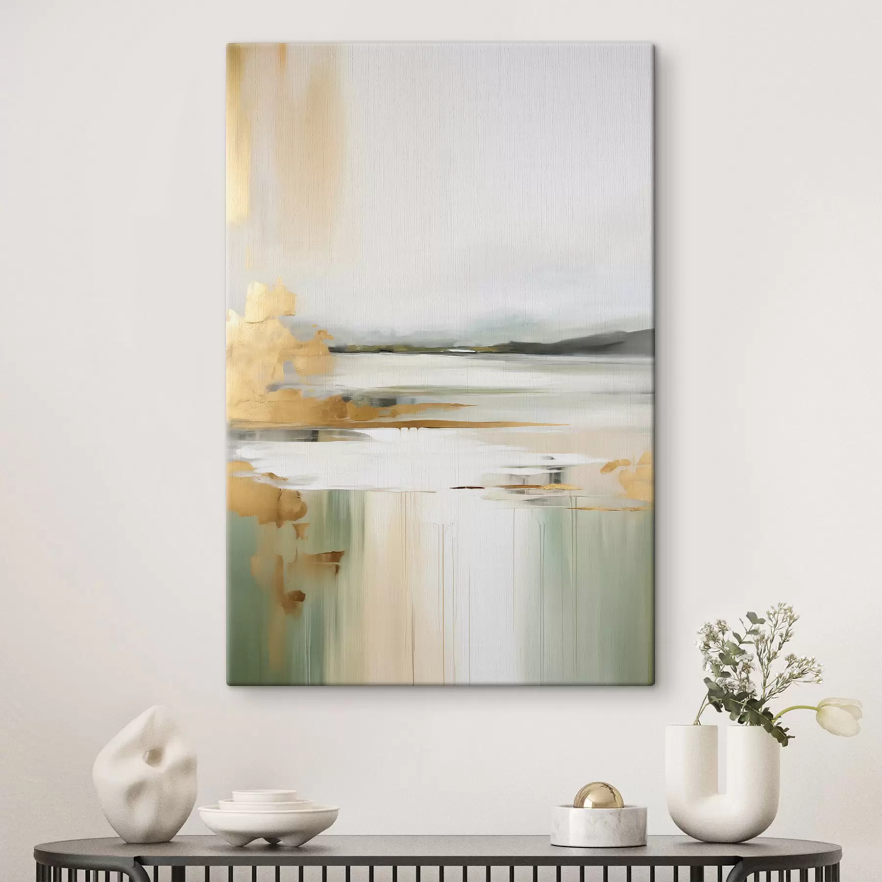  Schilderijen Abstract landschap met gele en groene tinten, water dat de lucht en verre bergen weerspiegelt, bleke, wazige lucht s47438