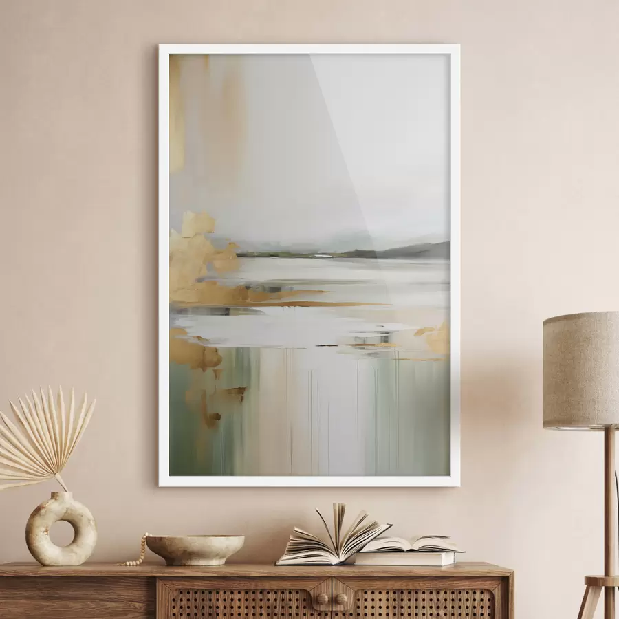 Papier peint photo Paysage abstrait aux tons jaunes et verts, eau reflétant le ciel et les montagnes lointaines, ciel pâle et brumeux f47438