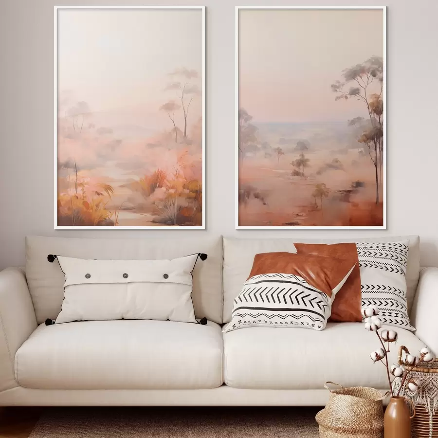 Papier peint photo Un paysage avec des buissons et des arbres dans les tons rose, orange et marron, avec des montagnes en arrière-plan d00646