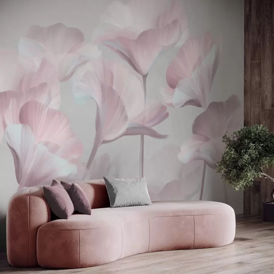 Fotobehang Lichtroze, doorschijnende lotusbloemen met textuur en delicate bloemblaadjes tegen een gedempte grijze achtergrond w09640v1