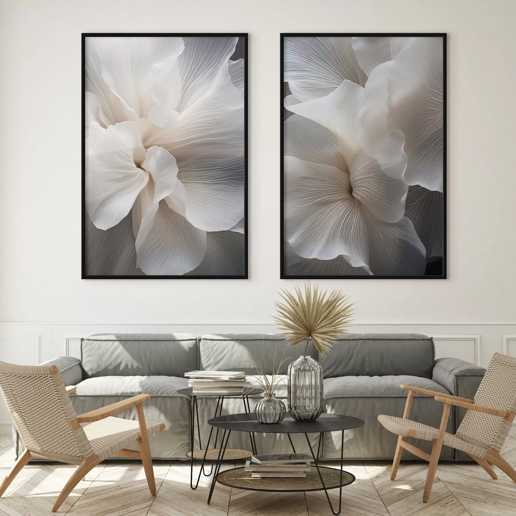 Fotobehang Close-up van delicate abstracte witte bloemblaadjes met ingewikkelde lijnen en een wazige donkere achtergrond d01117