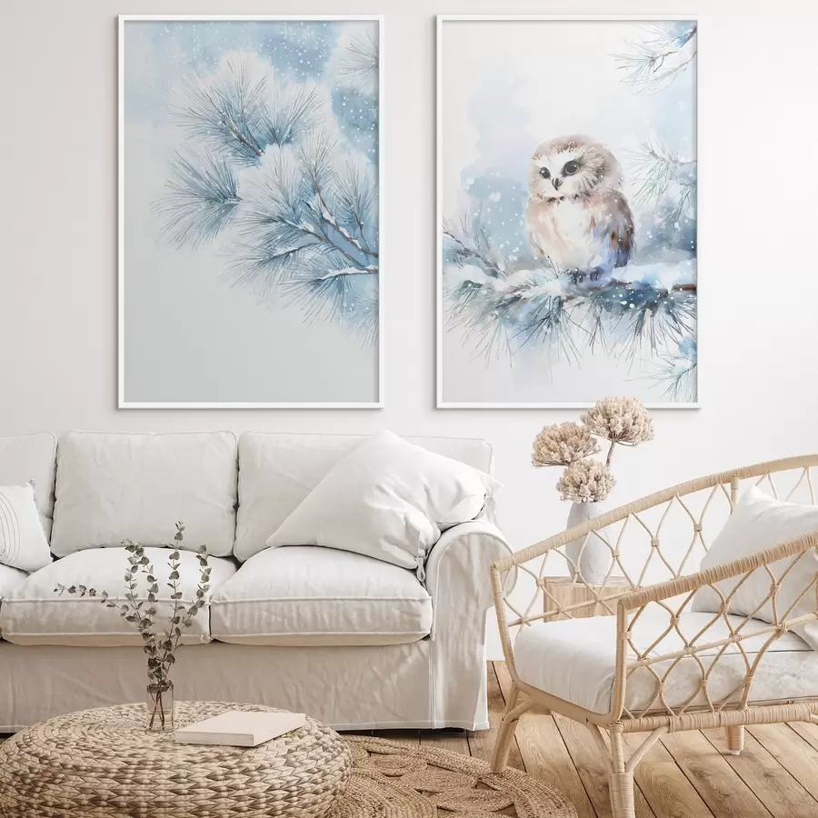 Papier peint photo Jolie chouette sur une branche de pin enneigée, peinte à l'aquarelle d01168