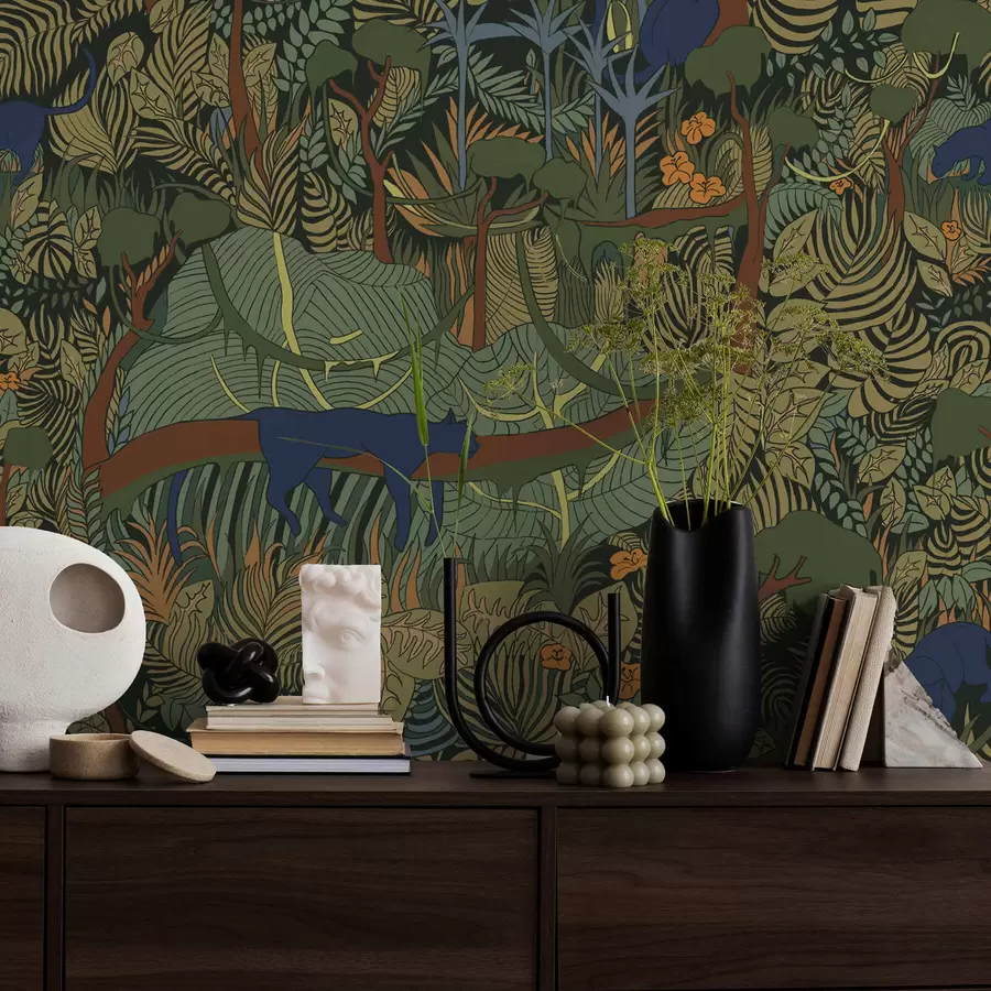 Papier peint photo Scène de forêt sombre avec des animaux a01108v1