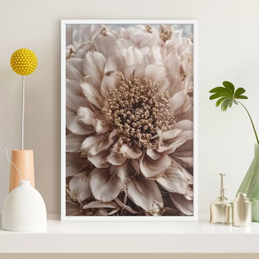 Papier peint photo Gros plan sur une fleur pâle aux pétales richement texturés f47769