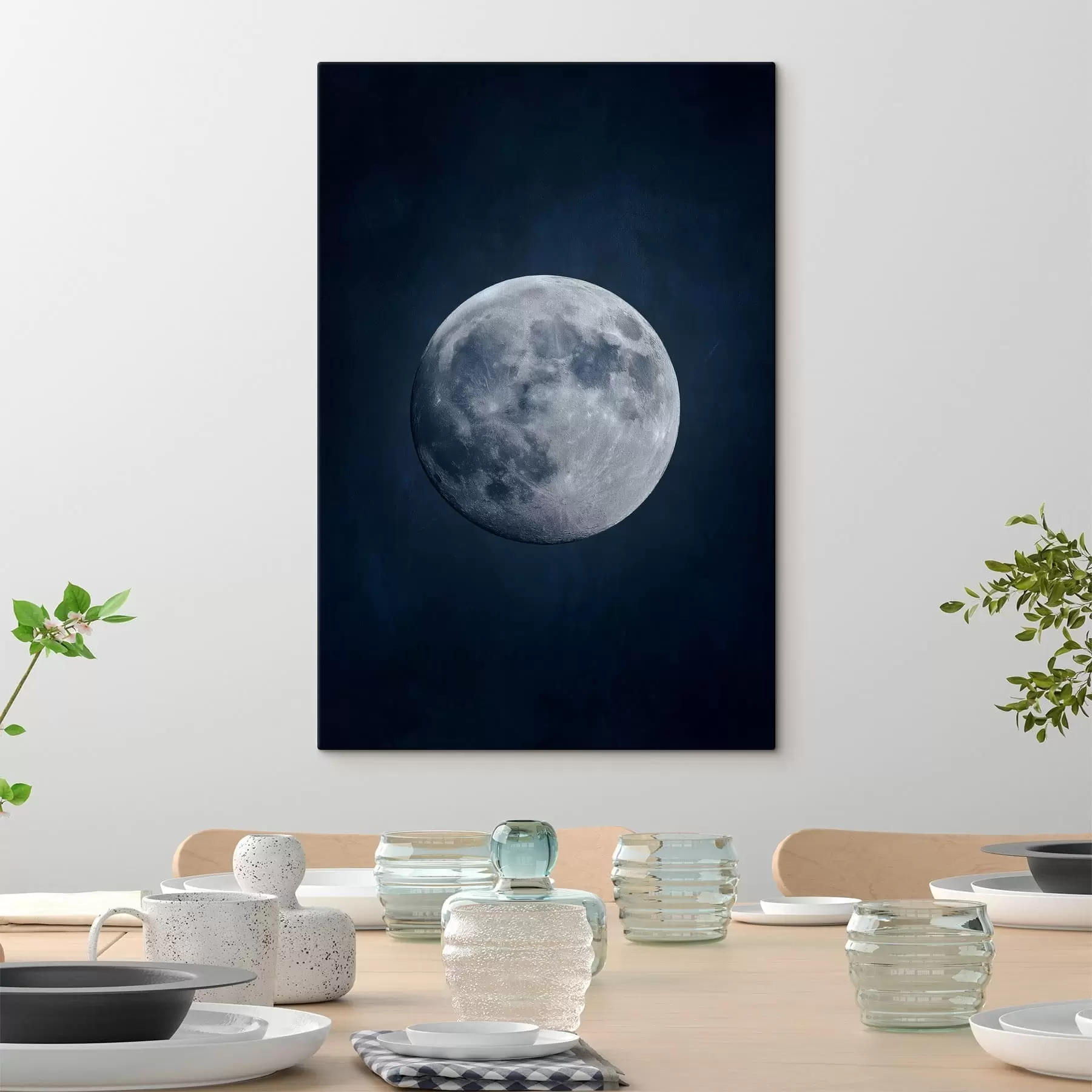  Peintures pleine lune centrée sur un fond texturé bleu marine foncé s48122