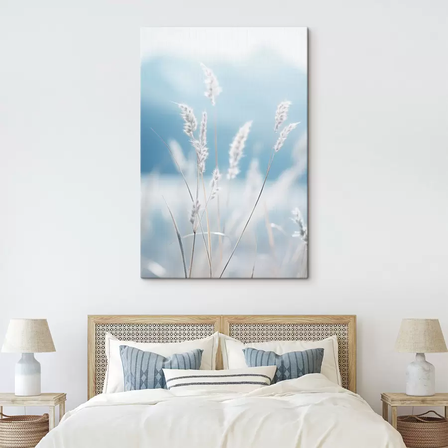  Peintures Herbe blanche et duveteuse sur fond de ciel bleu pâle, avec une faible profondeur de champ s47880