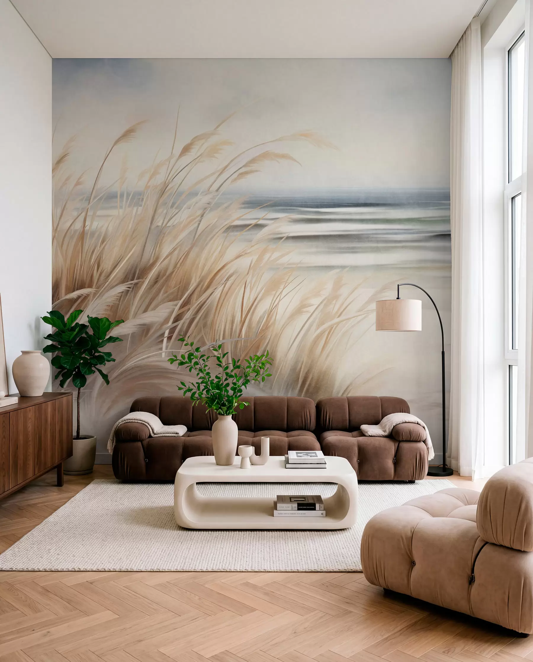 Fotobehang Getextureerd landschap met droog gras op een zandstrand, met de oceaan en de lucht op de achtergrond w09739