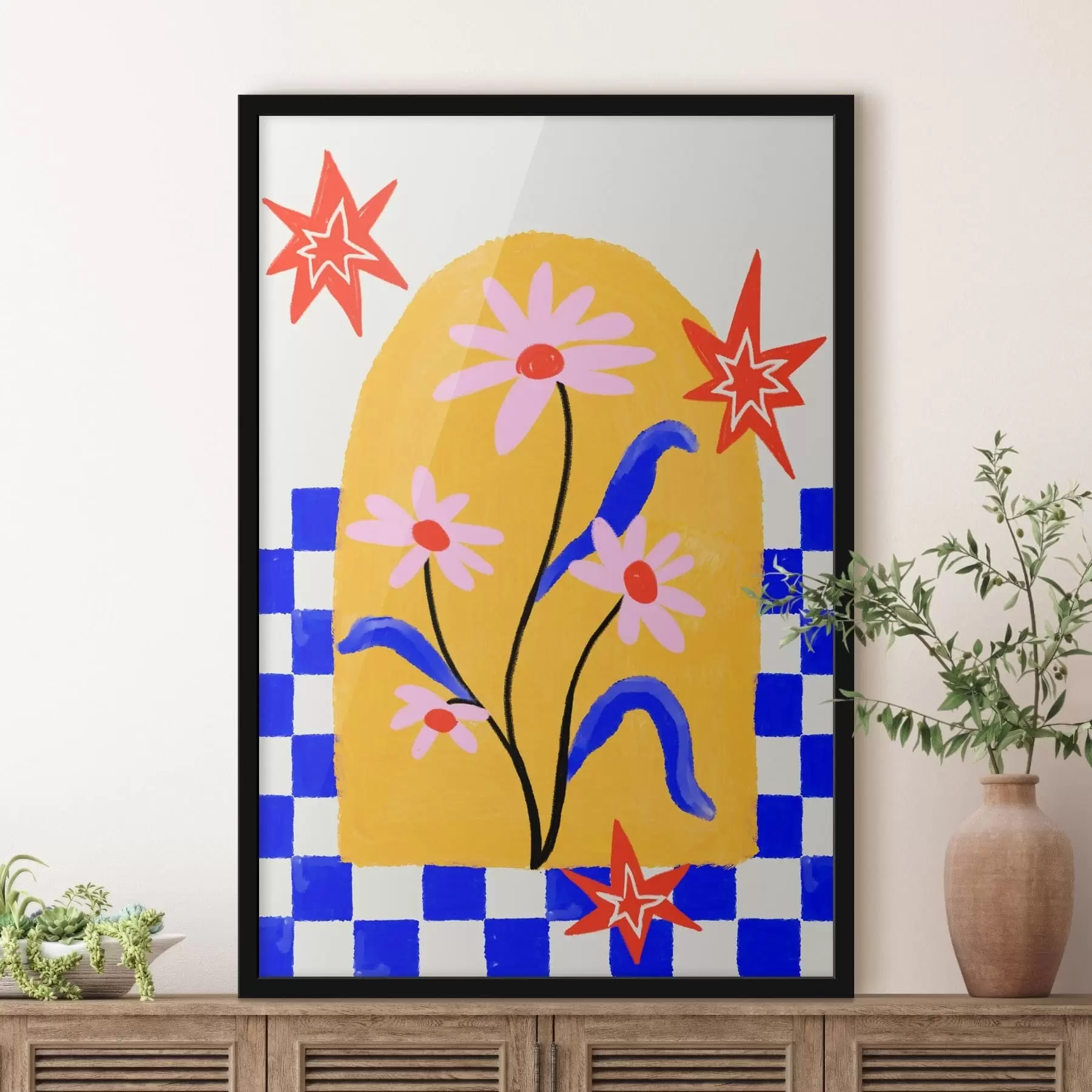 Fotobehang Felle bloemen op een gele achtergrond met een blauw patroon f48034