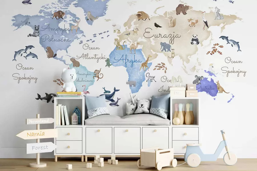 Fotobehang Een blauwe kaart in aquarelstijl met dieren. Opschriften in het Pools c00012plv1