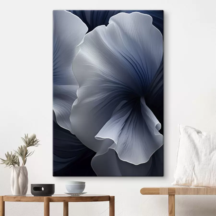  Peintures Pétales de fleurs abstraites bleues et blanches sur fond sombre s48731