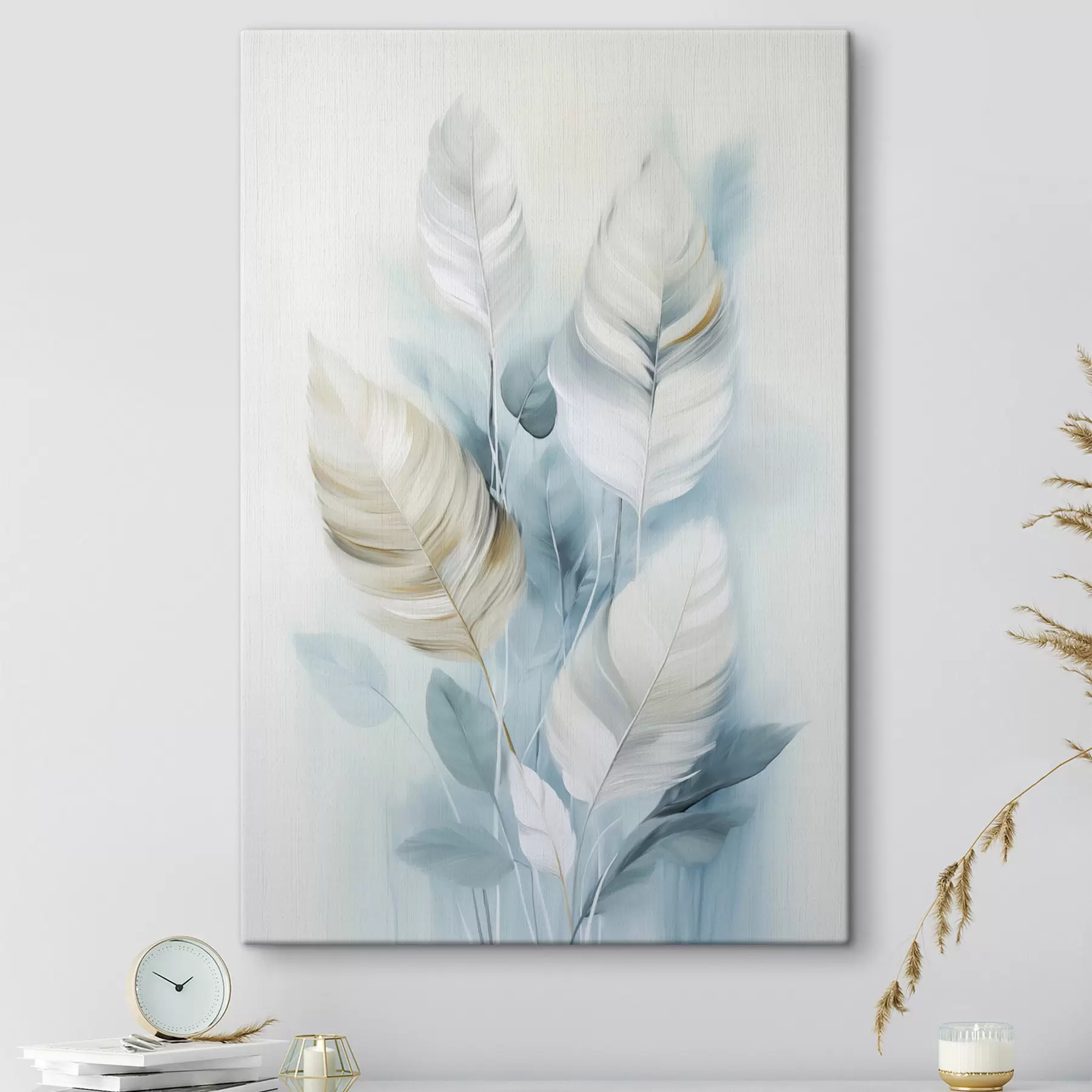  Peintures De grandes plumes douces dans des tons de bleu et de blanc, ornées de délicates feuilles beiges s48750