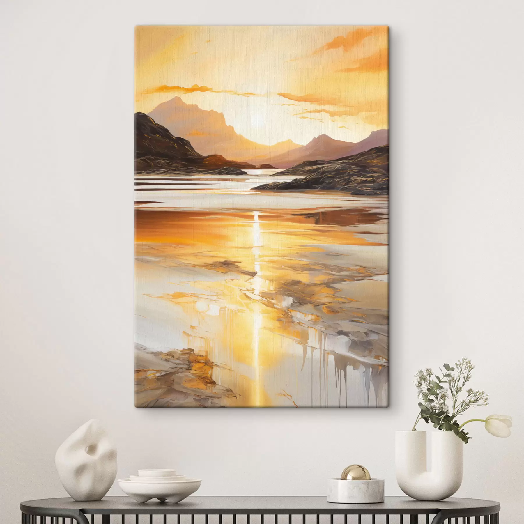  Schilderijen Een landschap met een rivier en bergen onder een warme oranje lucht, zonsondergang s48755