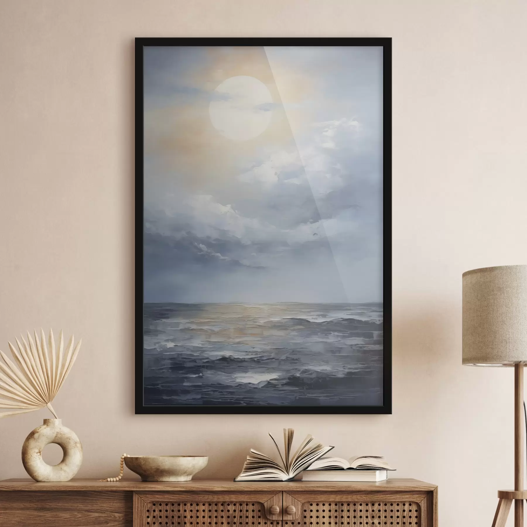 Fotobehang De maan in de wolken boven de zee f49050