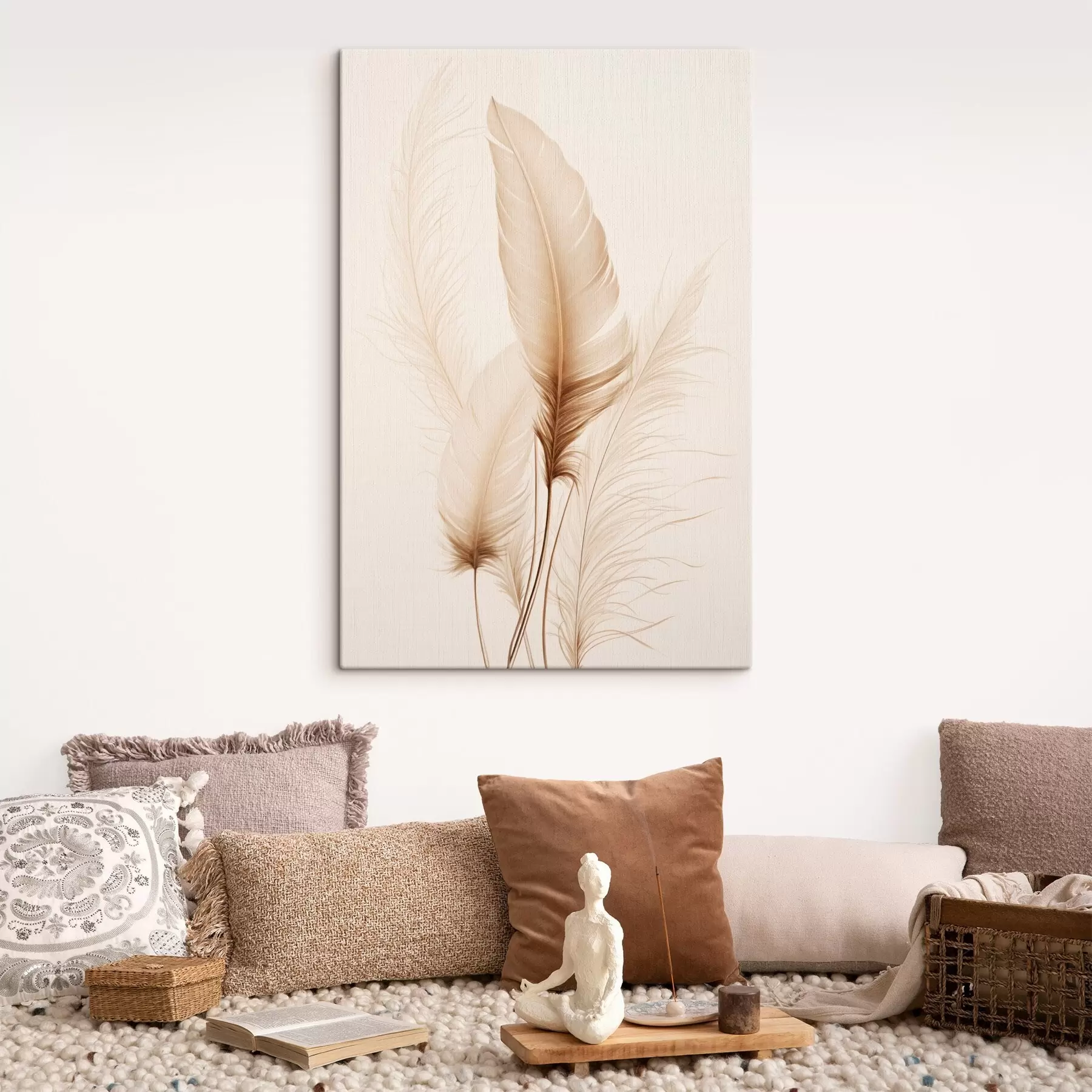  Peintures Des plumes brun clair et quelques brins d'herbe séchée sur un fond clair s49158