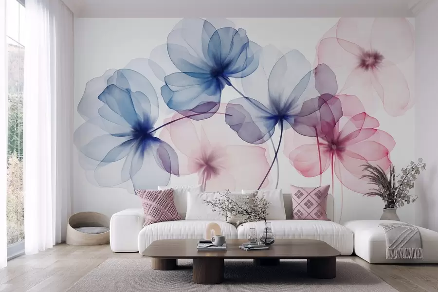 Papier peint photo Fleurs bleues et roses translucides et texturées sur fond clair, dont les pétales délicats se chevauchent w09892