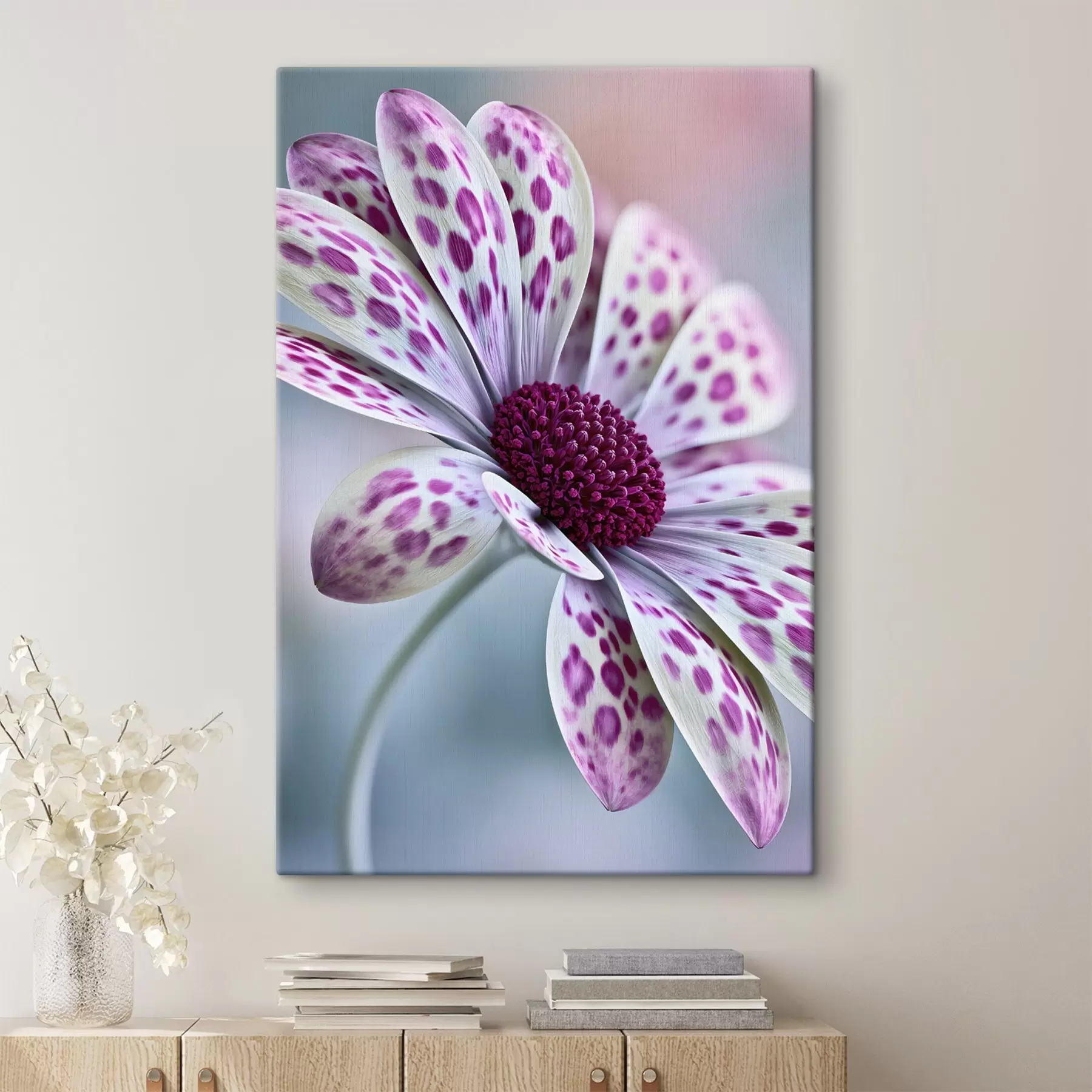  Peintures Fleur ressemblant à une marguerite, parsemée de taches léopard d'un magenta éclatant s49866