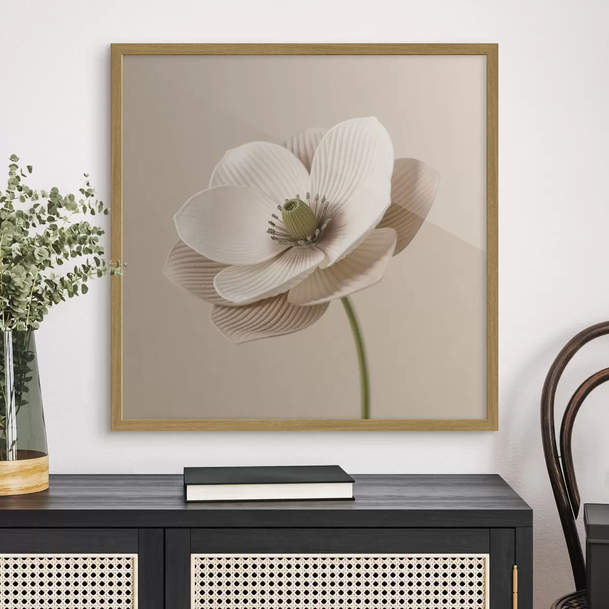 Affiche Fleur aux pétales texturés, dans une palette de tons beiges, de style minimaliste f49719