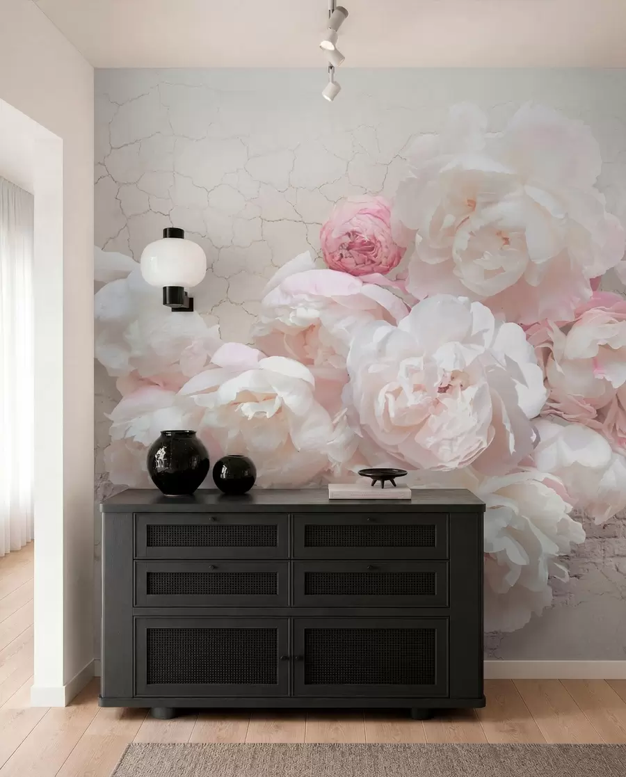 Papier peint photo Pivoines blanches sur un mur délabré u79549