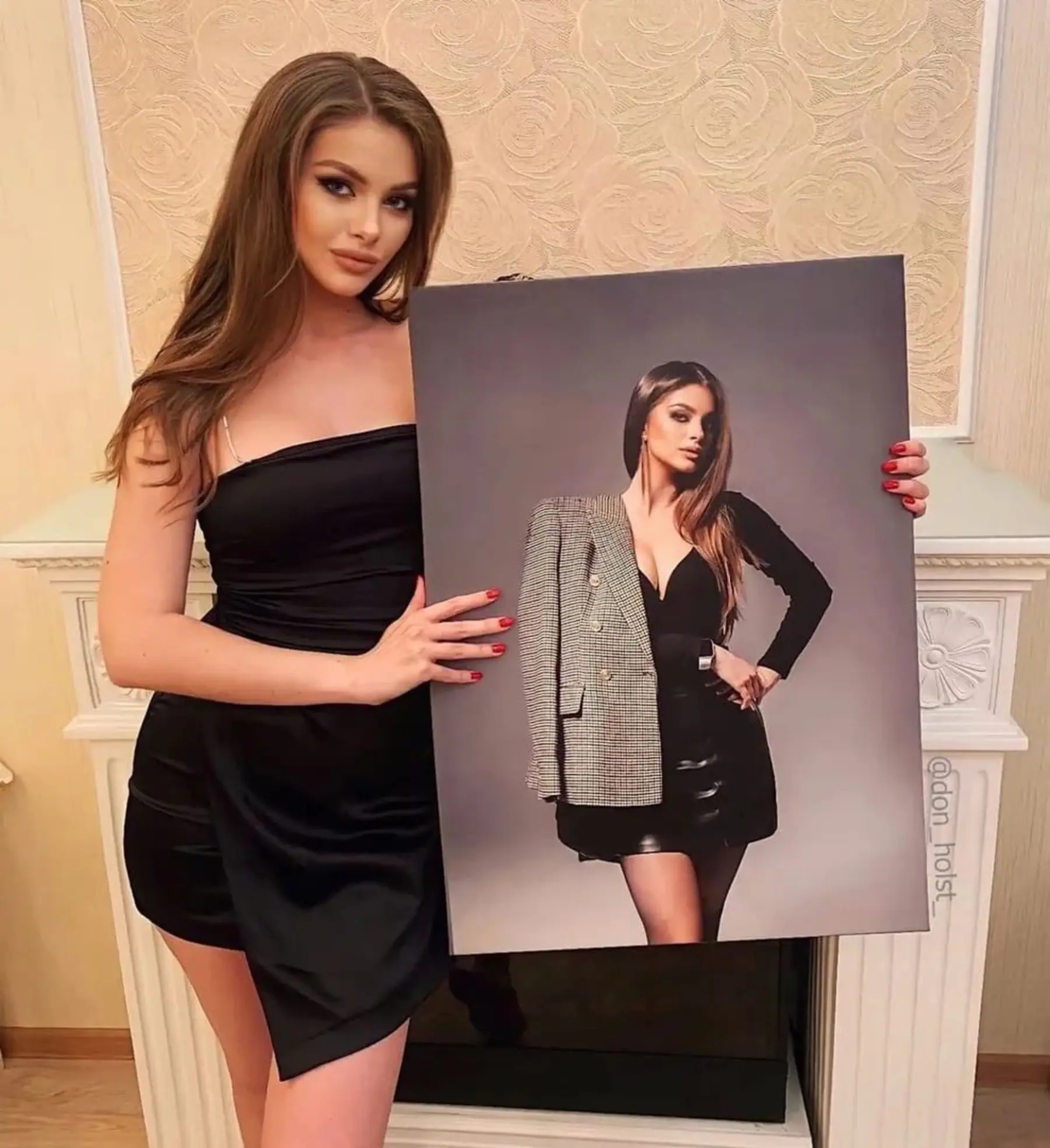  Peintures Cheveux, articulations et robe fourreau s31866