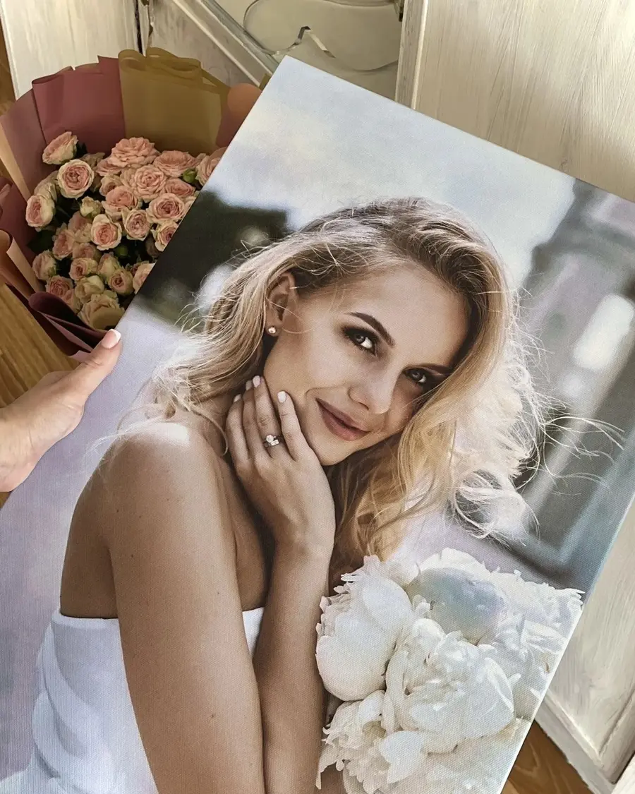  Peintures Coiffure, sourire et mode s34698