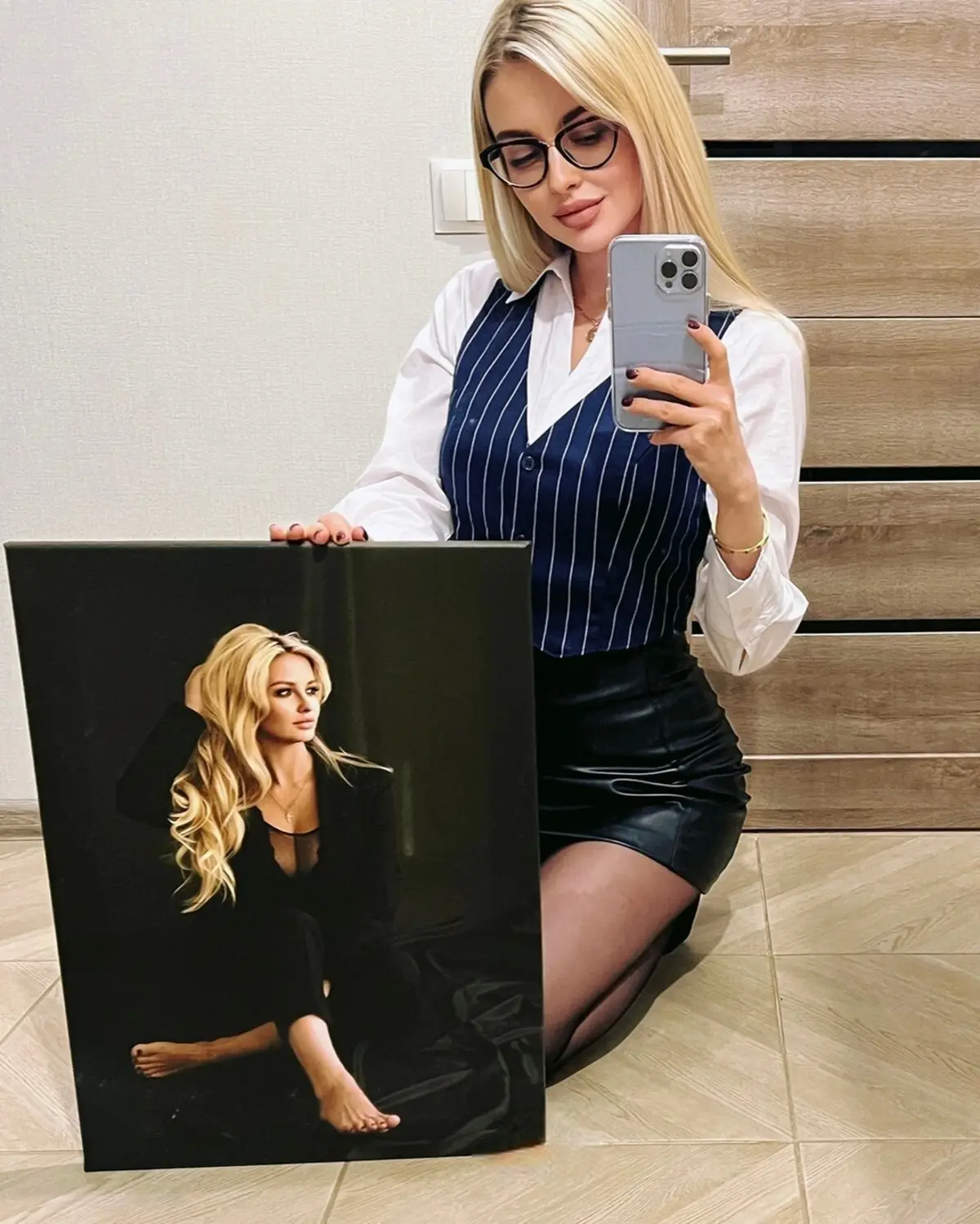  Schilderijen Gewricht, bril en kapsel s34712