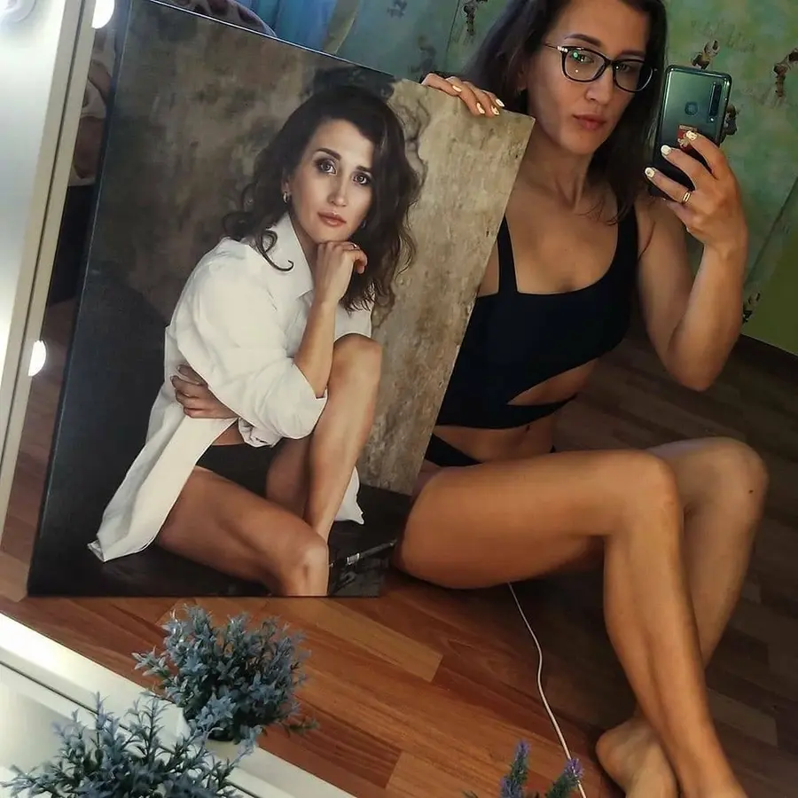  Peintures Cheveux, coiffure et jambes s34721