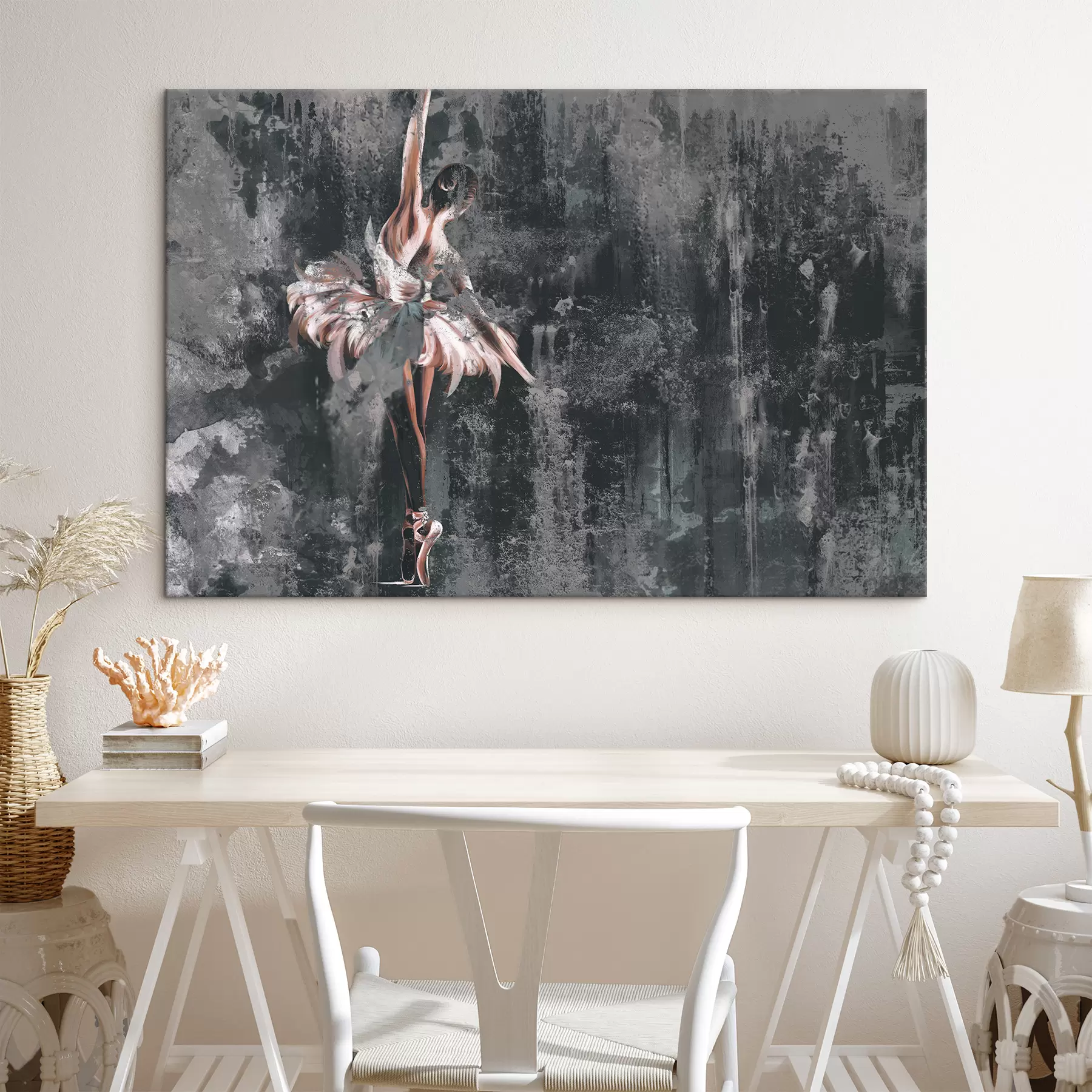 Fotobehang Gebarsten muur met een silhouet van een ballerina met aquarelelementen s34608