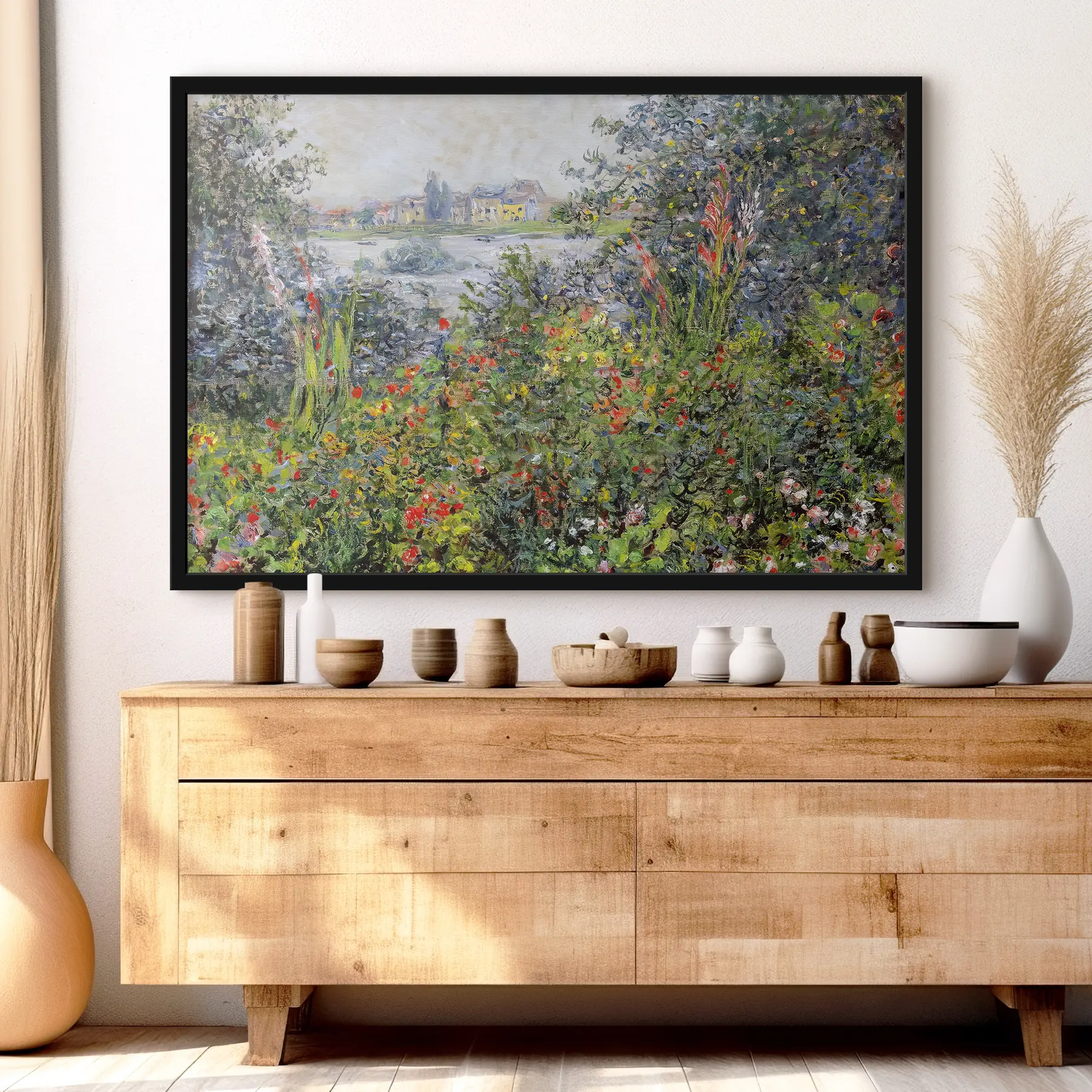 Fotobehang Weelderige tuin aan de rustige rivier f04136